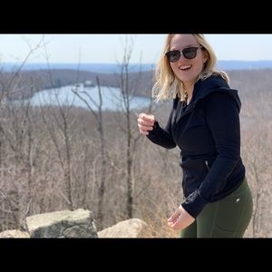 Meet your Posher, Alexis